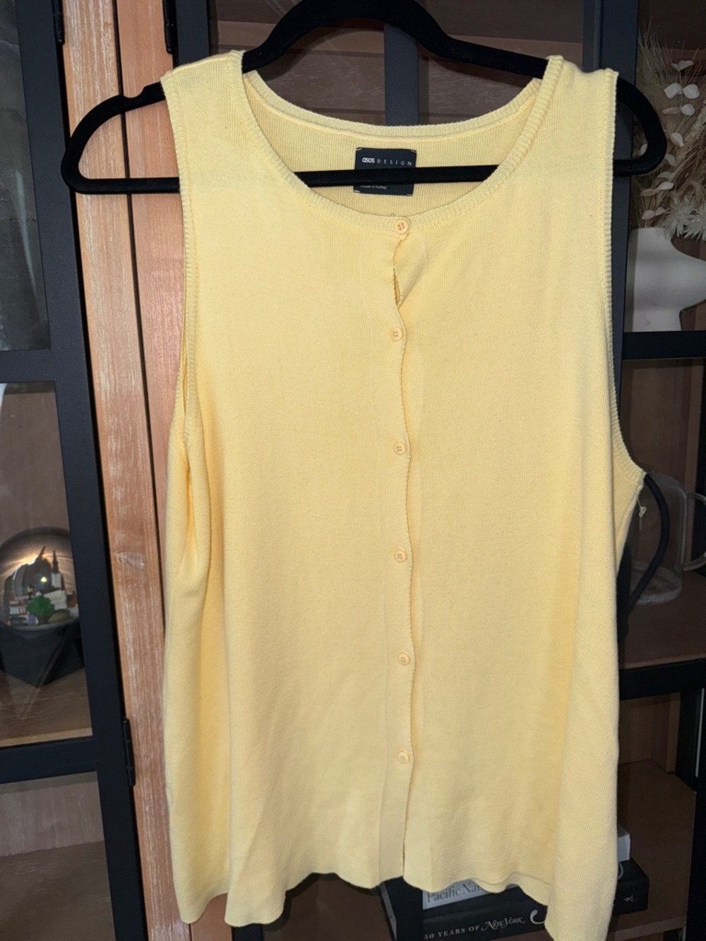 ASOS Design knit vest top butter pastel yellow sleeveless tank crewneck buttons - Picture 2 of 11